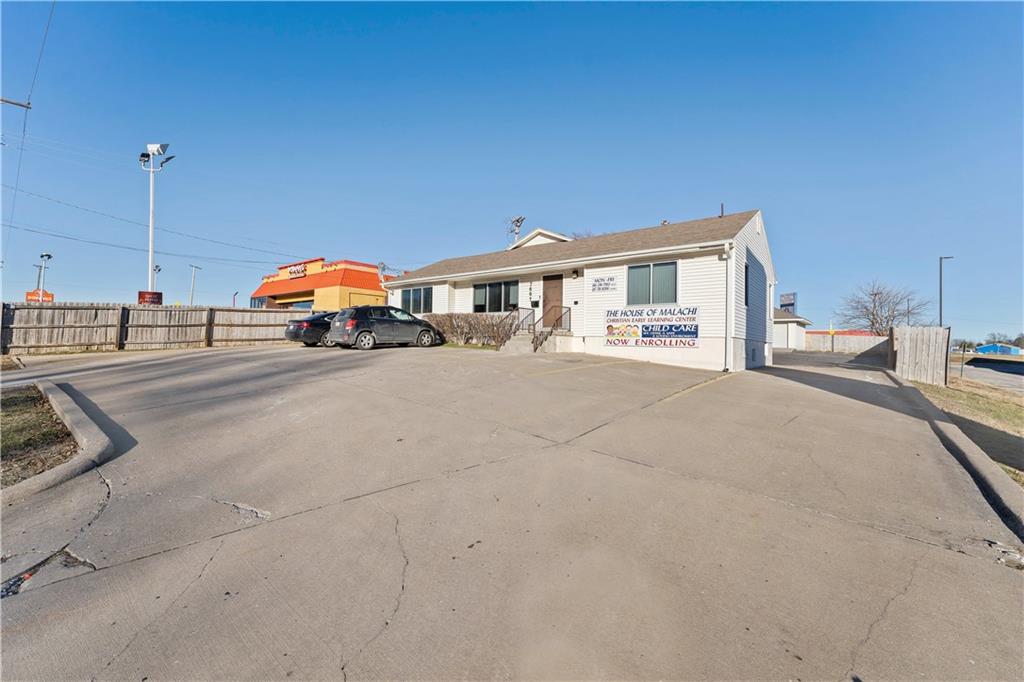7607 Raytown Road Property Photo 3