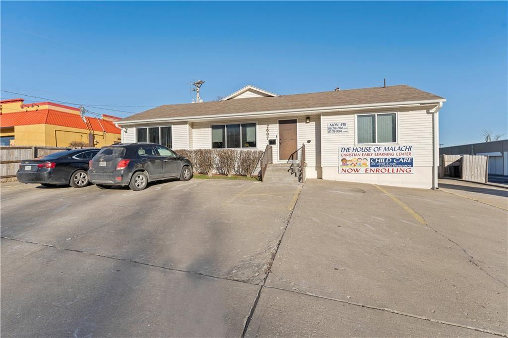 7607 Raytown Road Property Photo 4