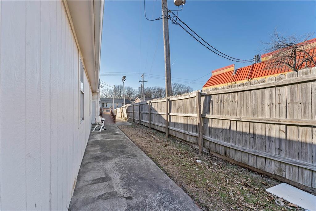 7607 Raytown Road Property Photo 10