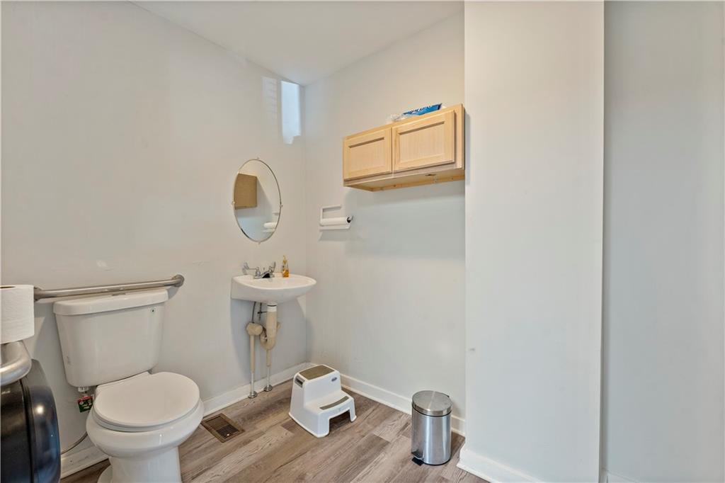 7607 Raytown Road Property Photo 32