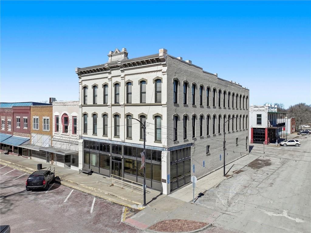 4 W Ohio Street Property Photo