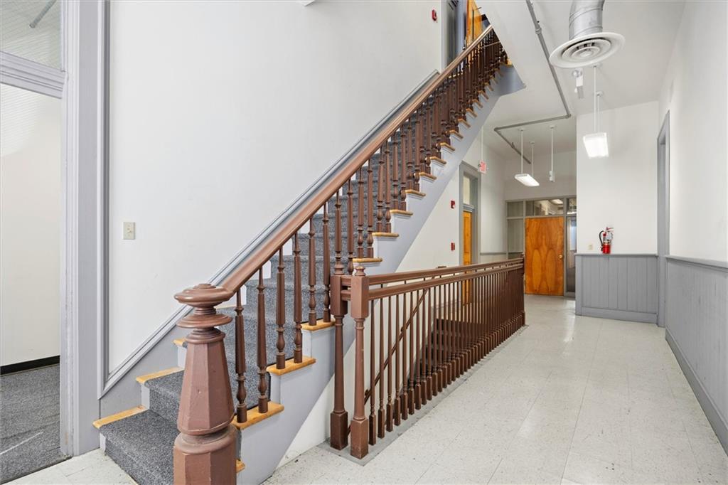 4 W Ohio Street Property Photo 14