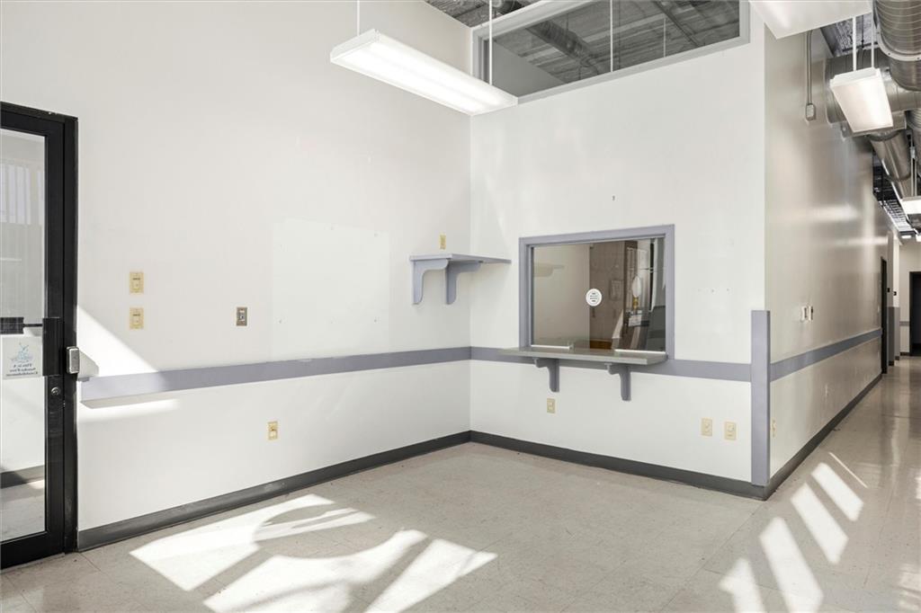 4 W Ohio Street Property Photo 26