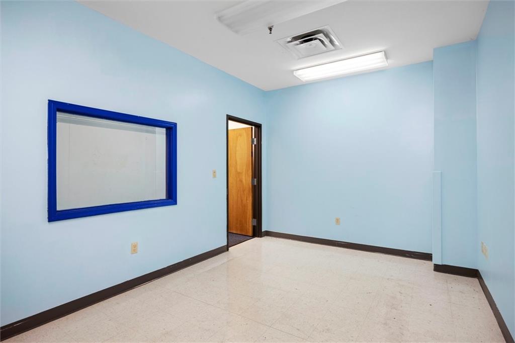 4 W Ohio Street Property Photo 28