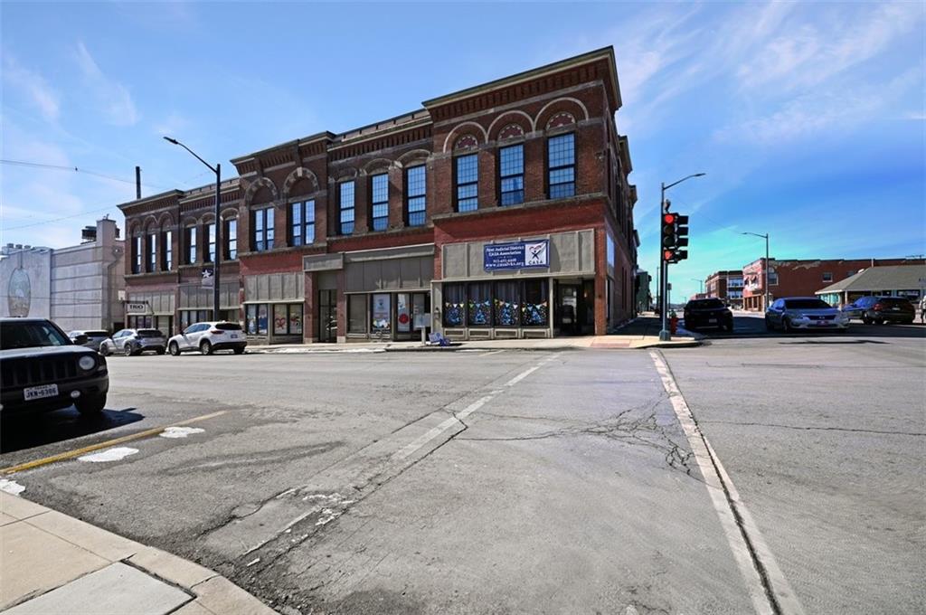 100 S 5th Street Property Photo 1