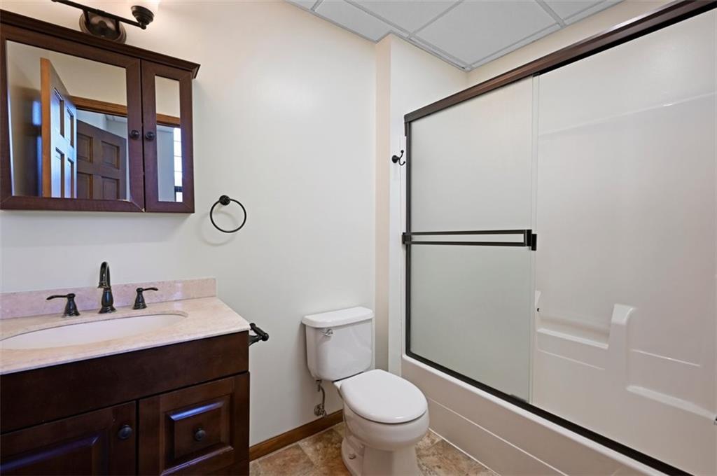 100 S 5th Street Property Photo 15
