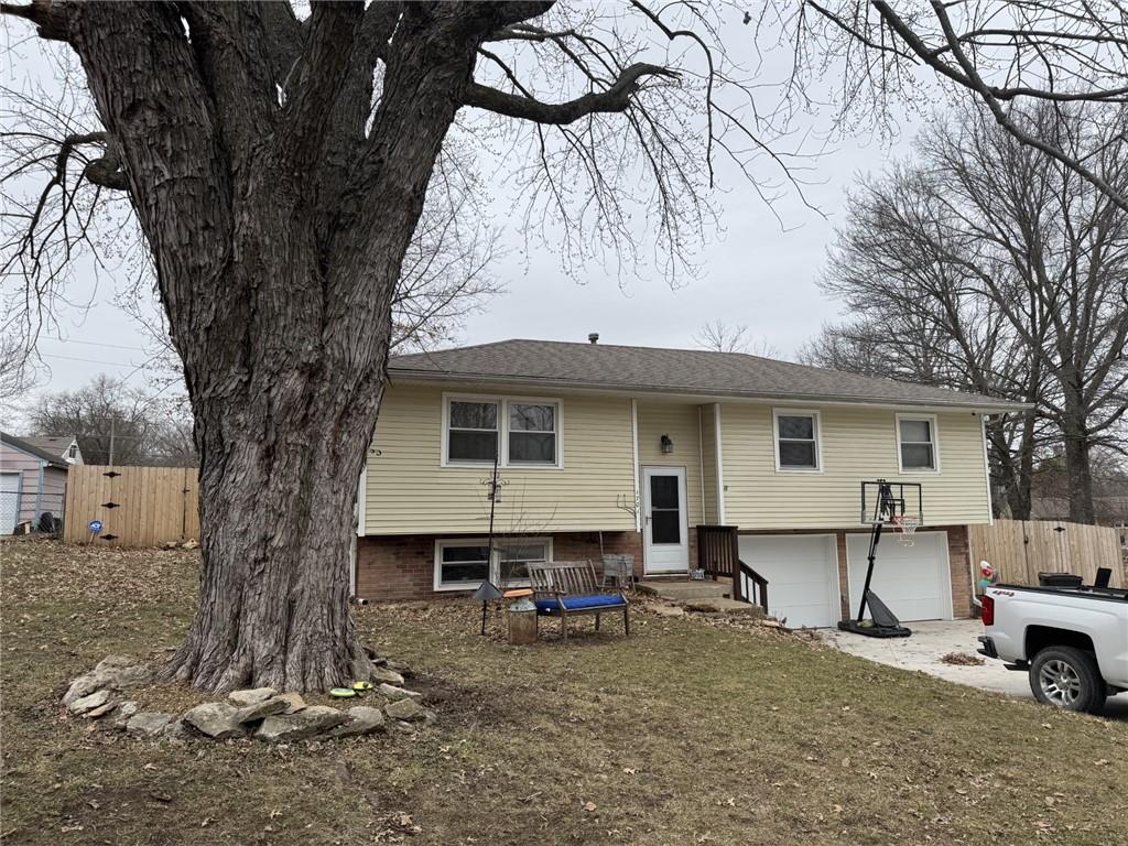 1701 Lee Lane Property Photo