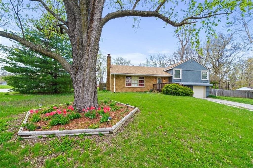 11040 Poplar Avenue Property Photo