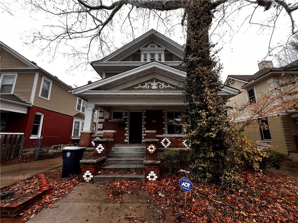 3919 Clark Avenue Property Photo