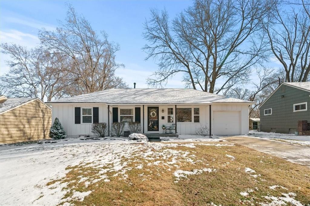 10605 W 89th Terrace Property Photo