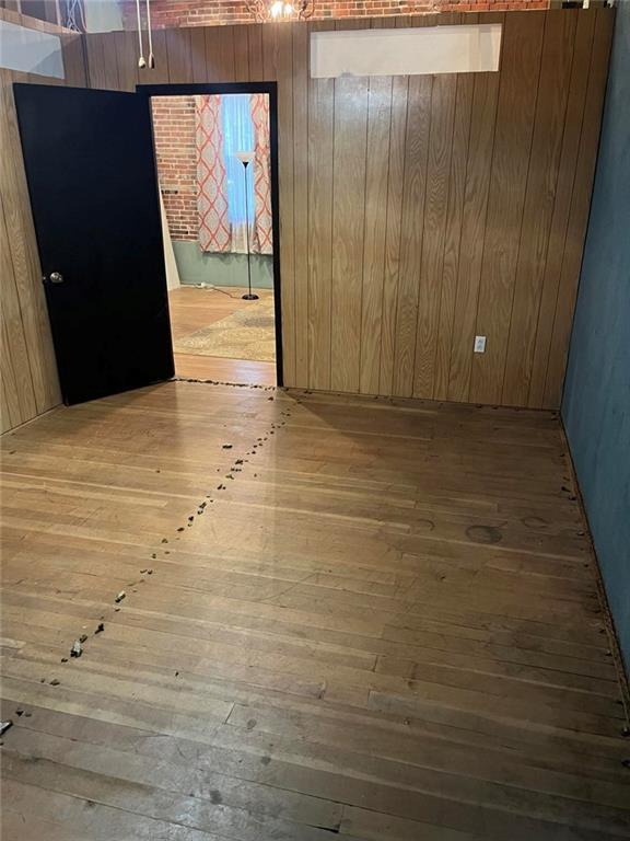107 E 4th Avenue Property Photo 6