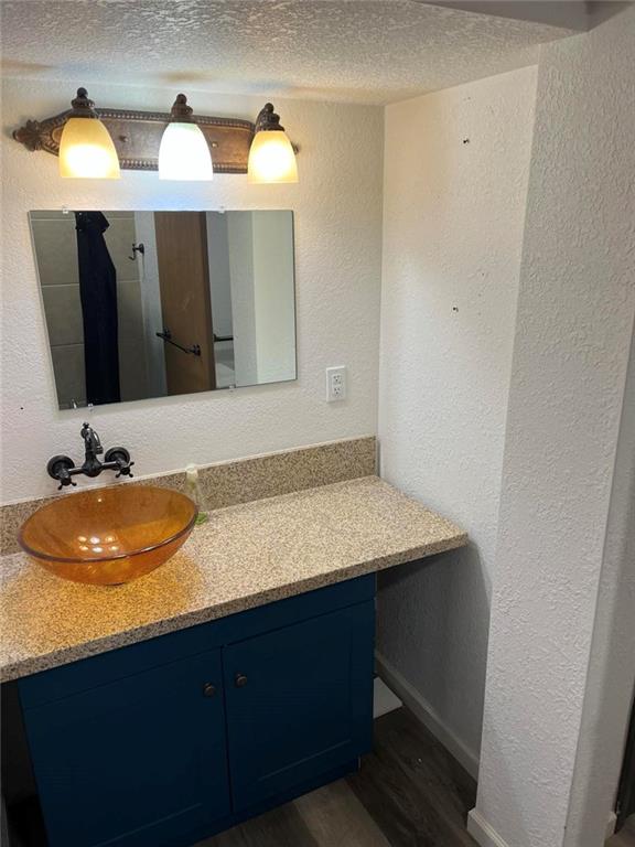 107 E 4th Avenue Property Photo 9