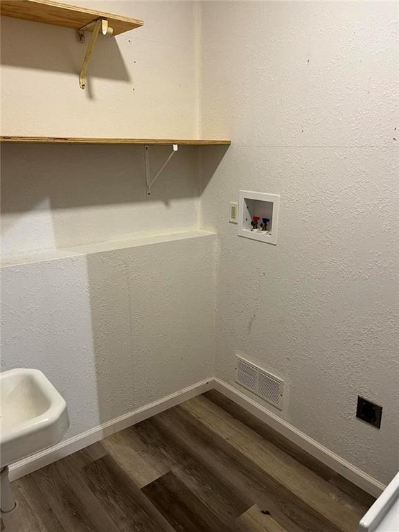 107 E 4th Avenue Property Photo 15