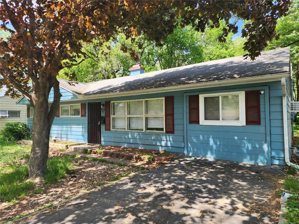 6906 E 113th Terrace Property Photo