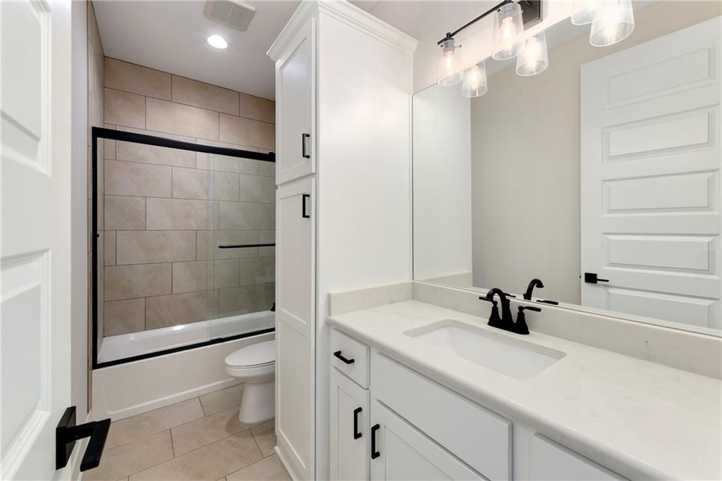 16586 Olive Street Property Photo 28