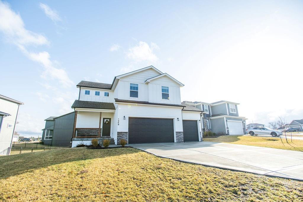 1249 Rich Boulevard Property Photo 3