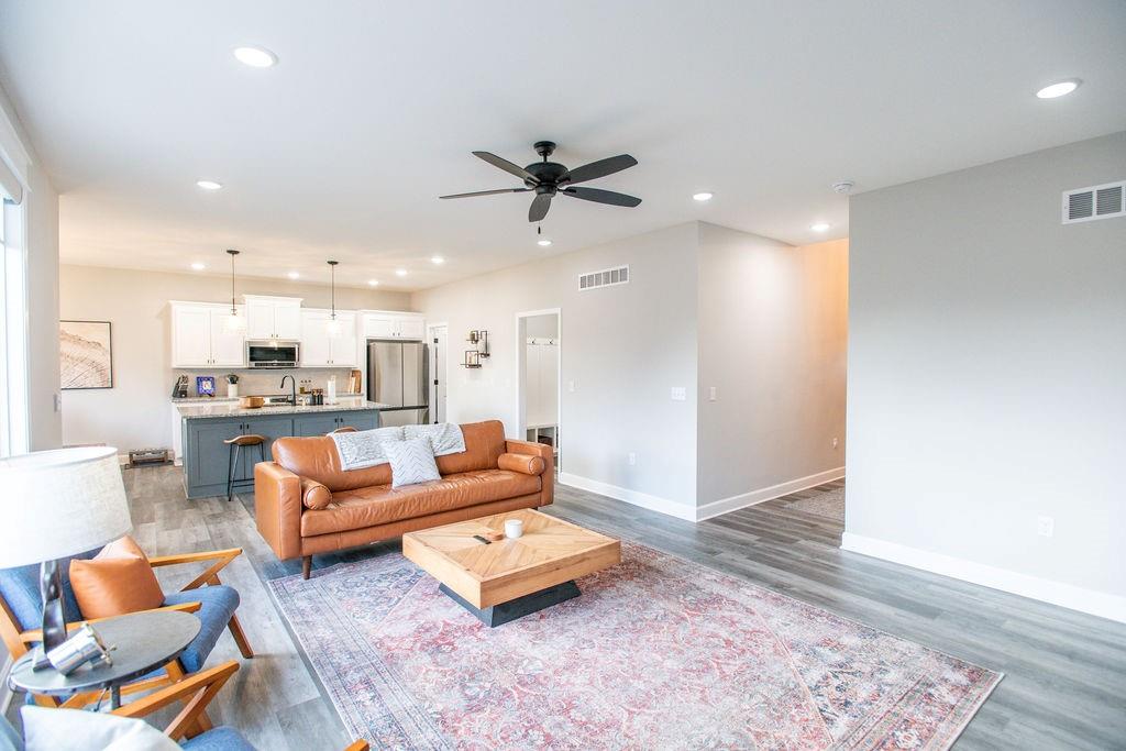1249 Rich Boulevard Property Photo 14