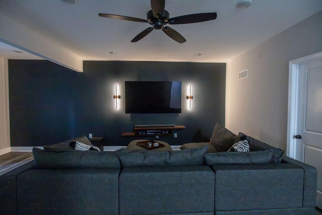1249 Rich Boulevard Property Photo 35