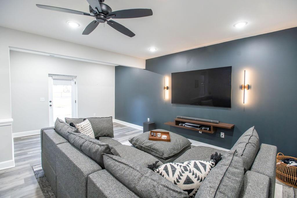 1249 Rich Boulevard Property Photo 39
