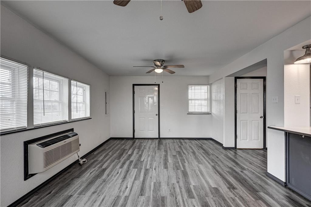 511 N East Avenue Property Photo 8