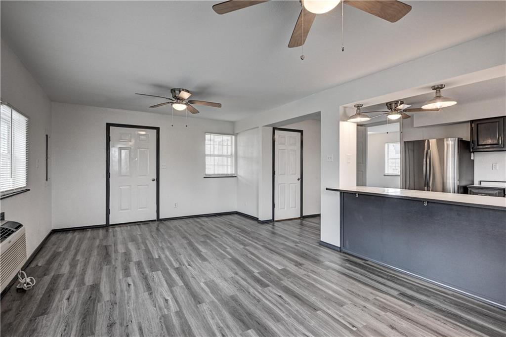 511 N East Avenue Property Photo 9