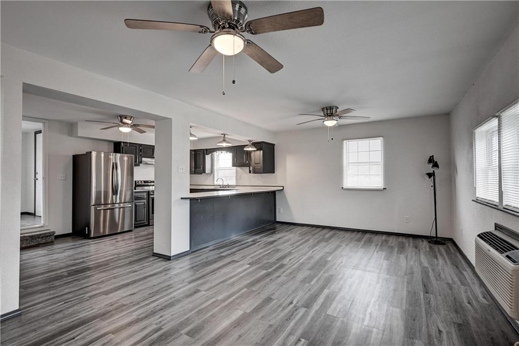 511 N East Avenue Property Photo 11