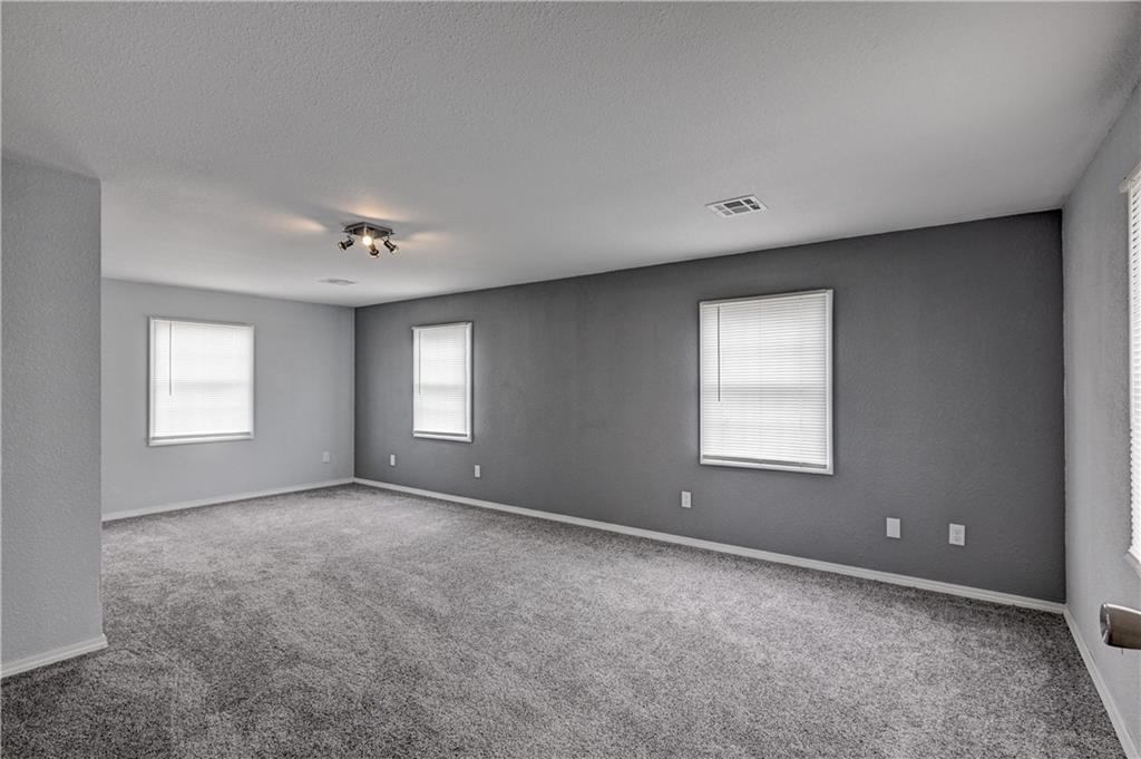 511 N East Avenue Property Photo 25