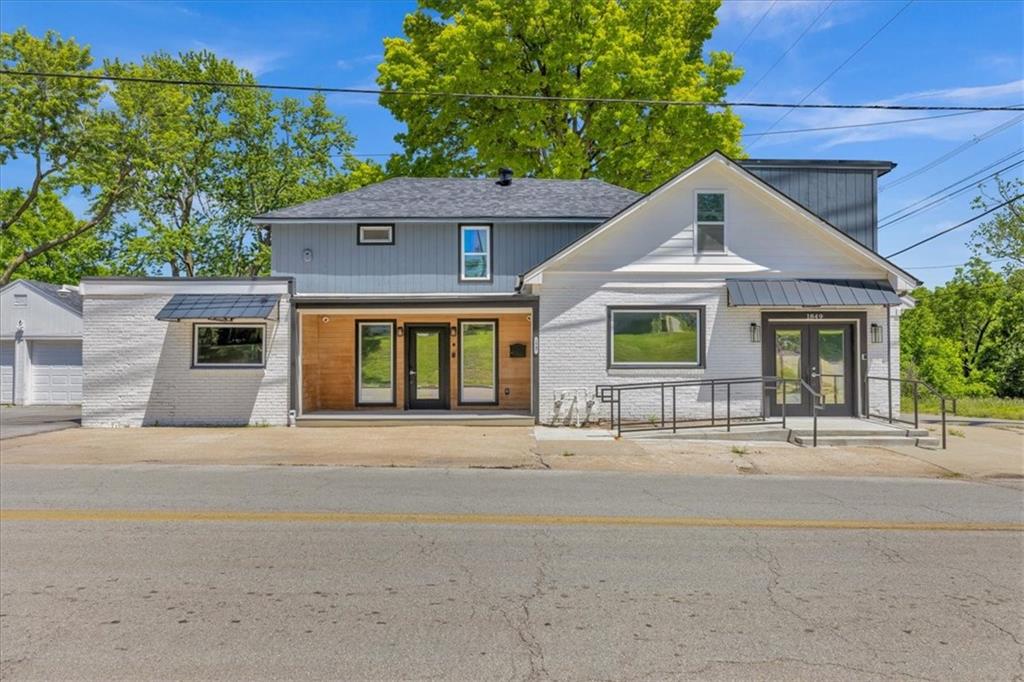1847 S 14th Street Property Photo 2