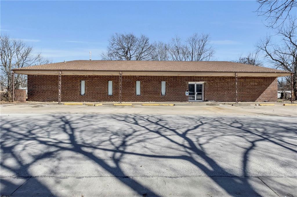 66064 Real Estate Listings Main Image