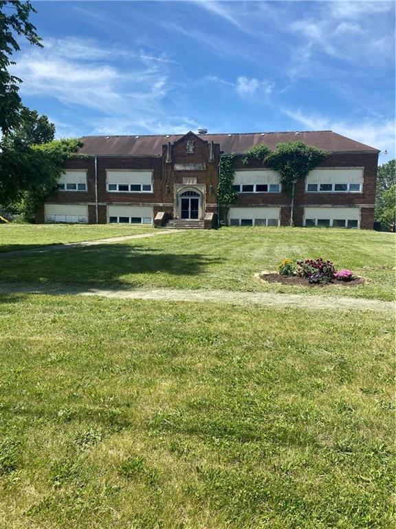 421 Locust Street Property Photo