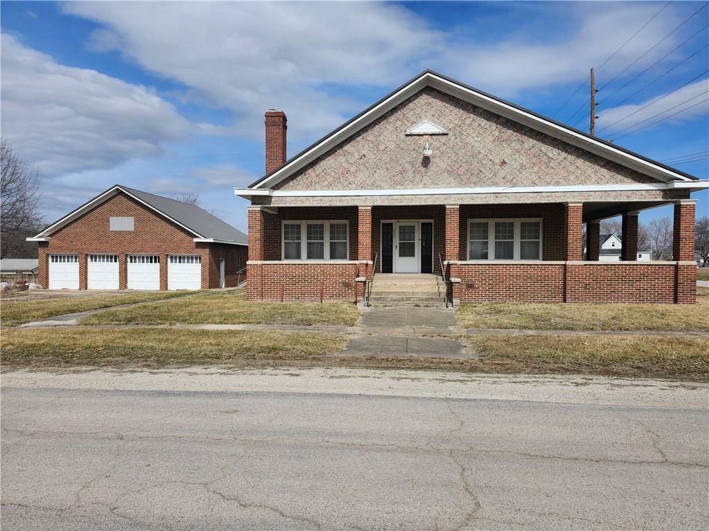 207 E 4th Street Property Photo