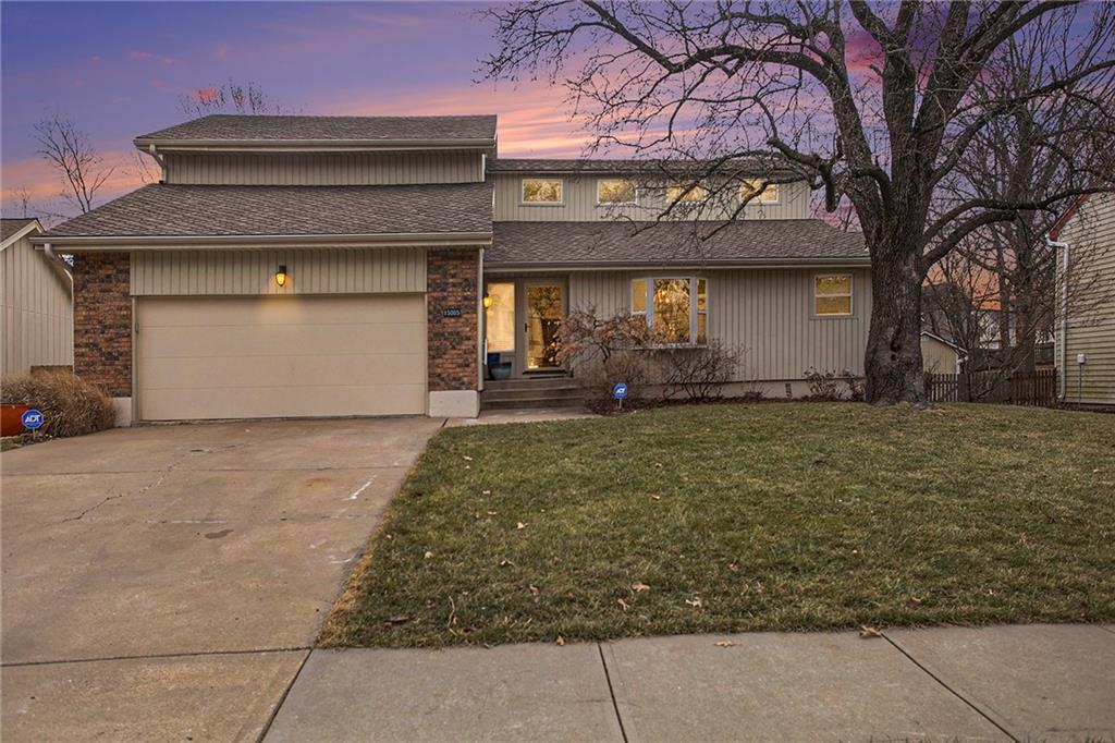 15005 S Locust Street Property Photo 1