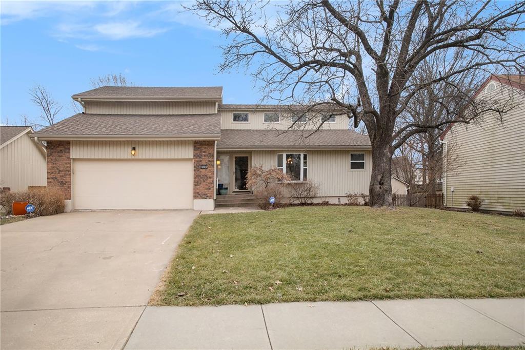 15005 S Locust Street Property Photo 4