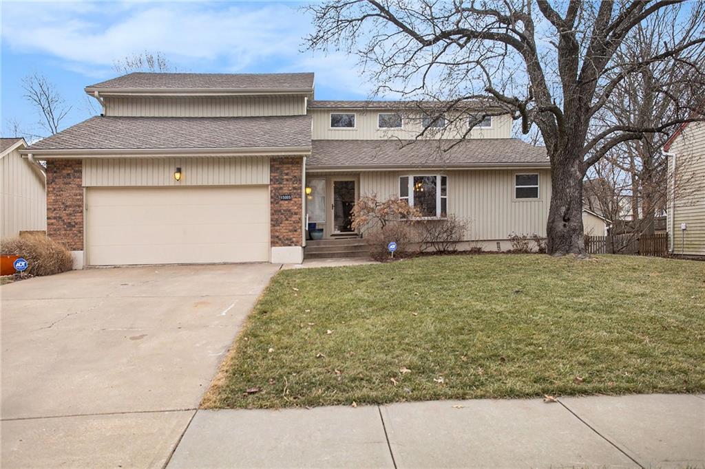 15005 S Locust Street Property Photo 5