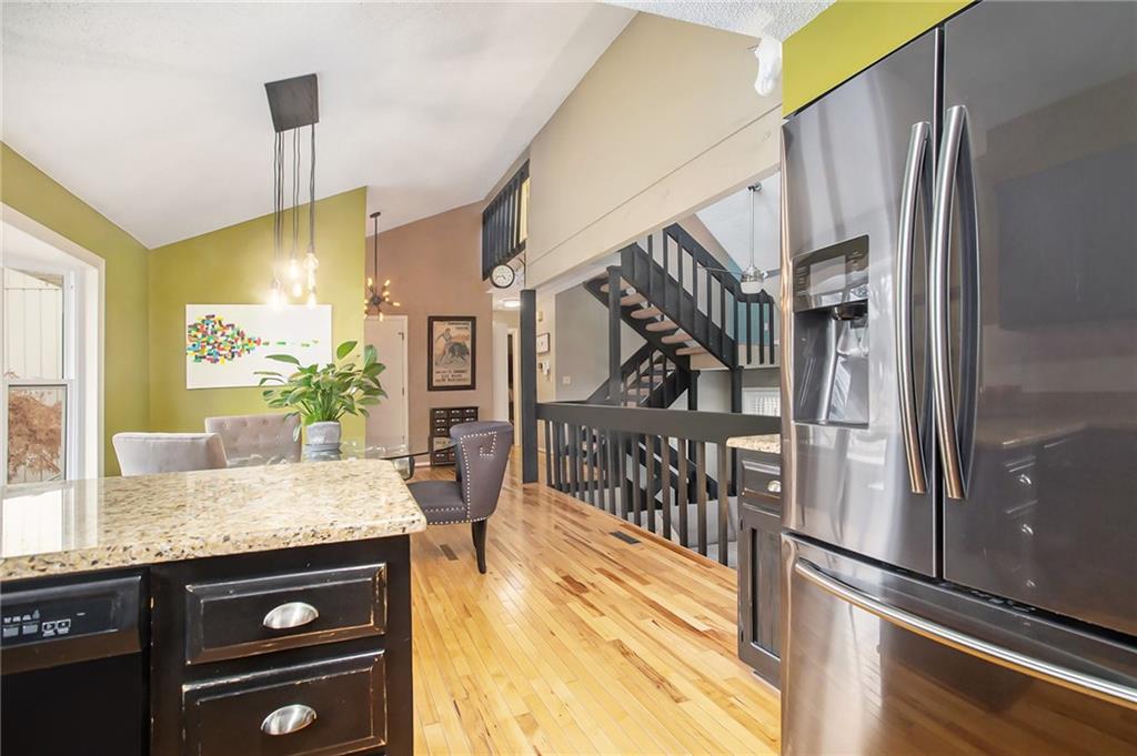 15005 S Locust Street Property Photo 19