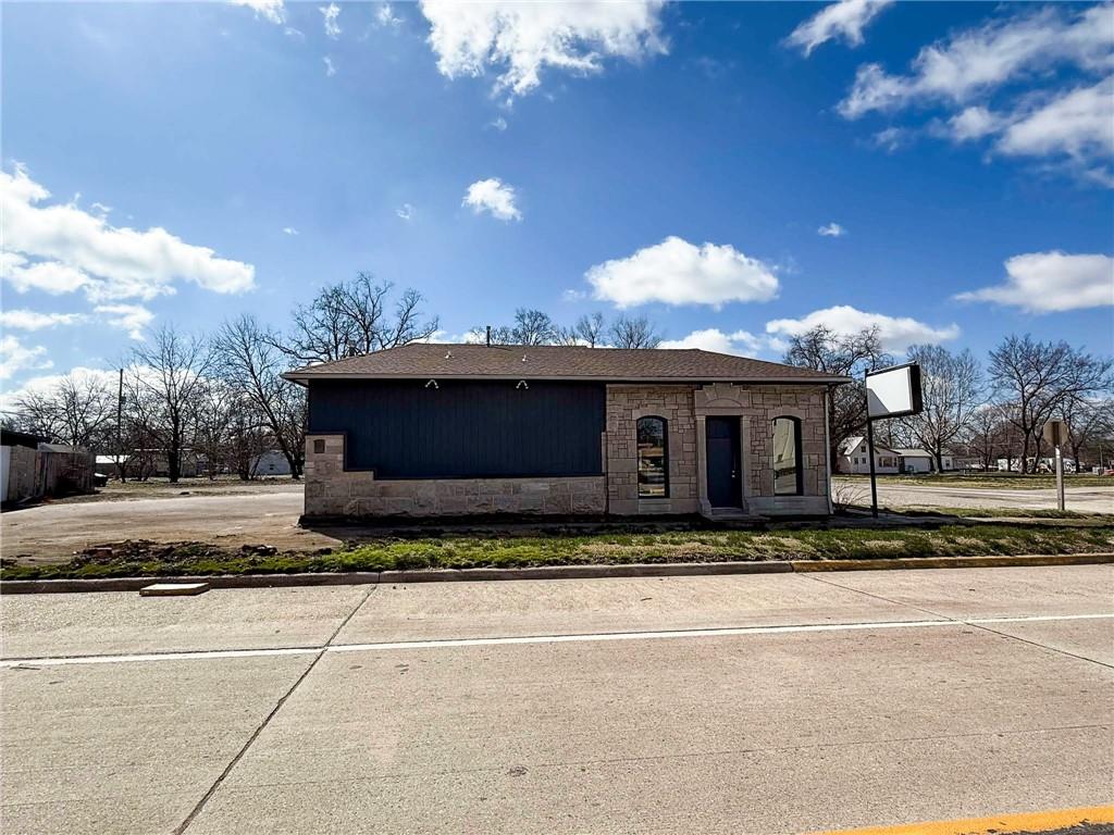 622 6th Street Property Photo 3
