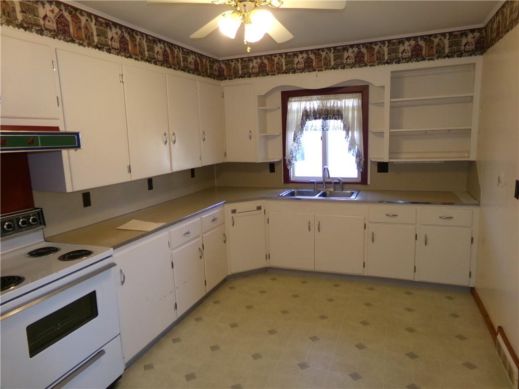 211 S Elm Street Property Photo 10