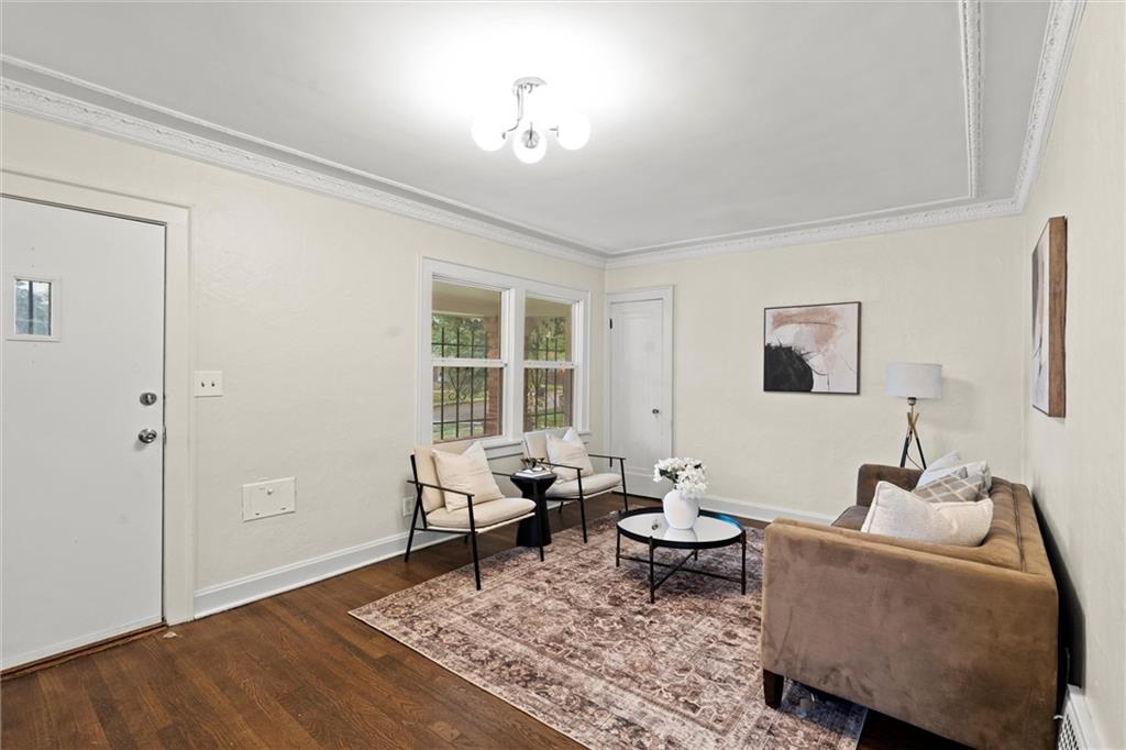 1122 E 76th Street Property Photo 5