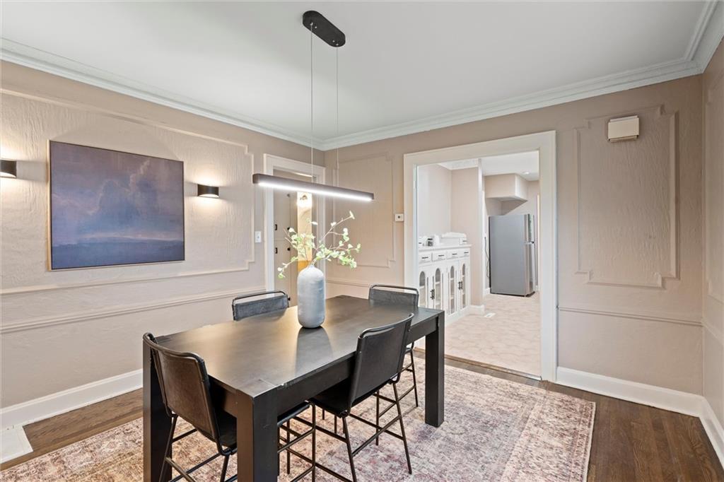 1122 E 76th Street Property Photo 11