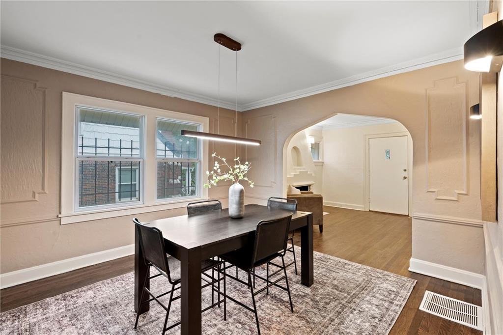 1122 E 76th Street Property Photo 12