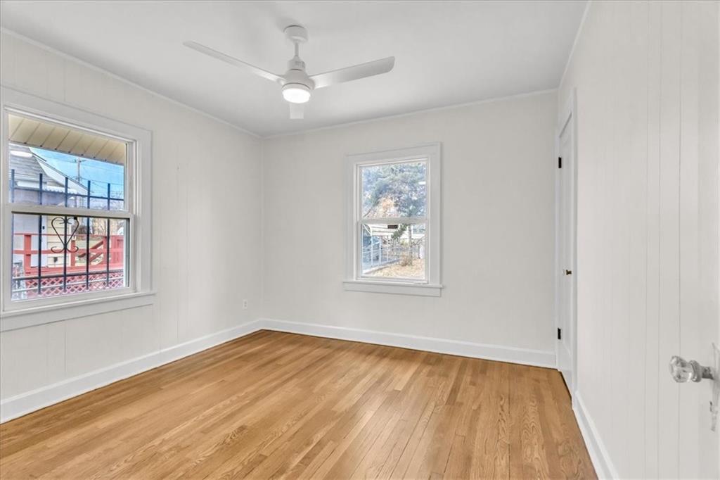 1122 E 76th Street Property Photo 17