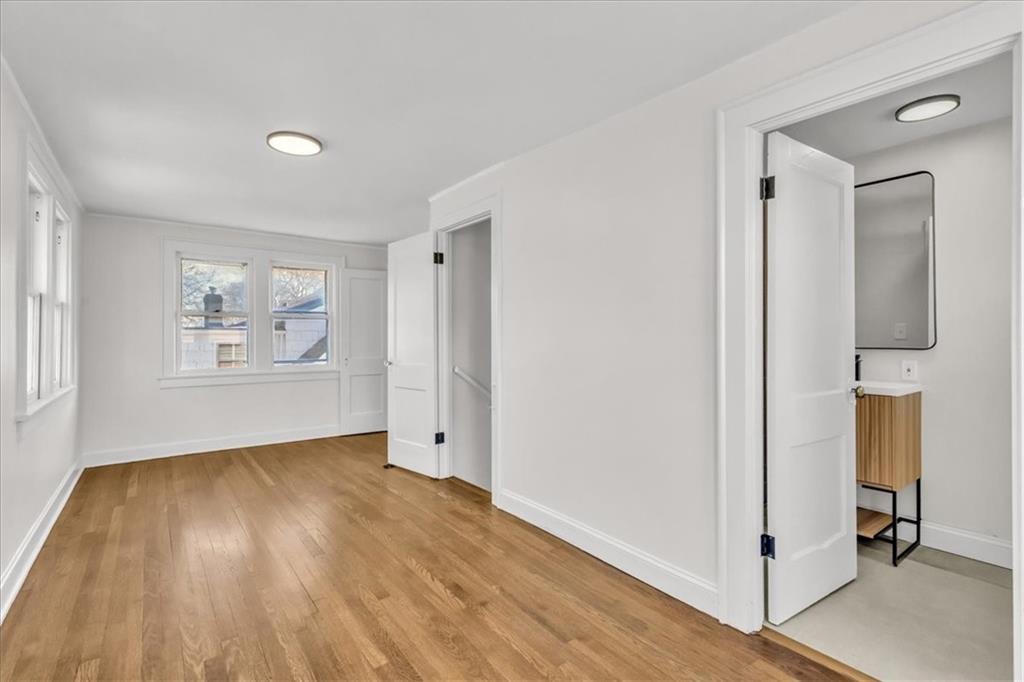 1122 E 76th Street Property Photo 19