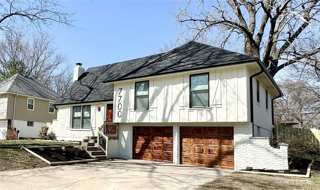 7700 E 100th Street Property Photo