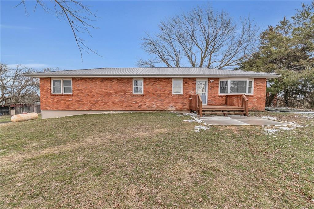 15175 M Highway Property Photo