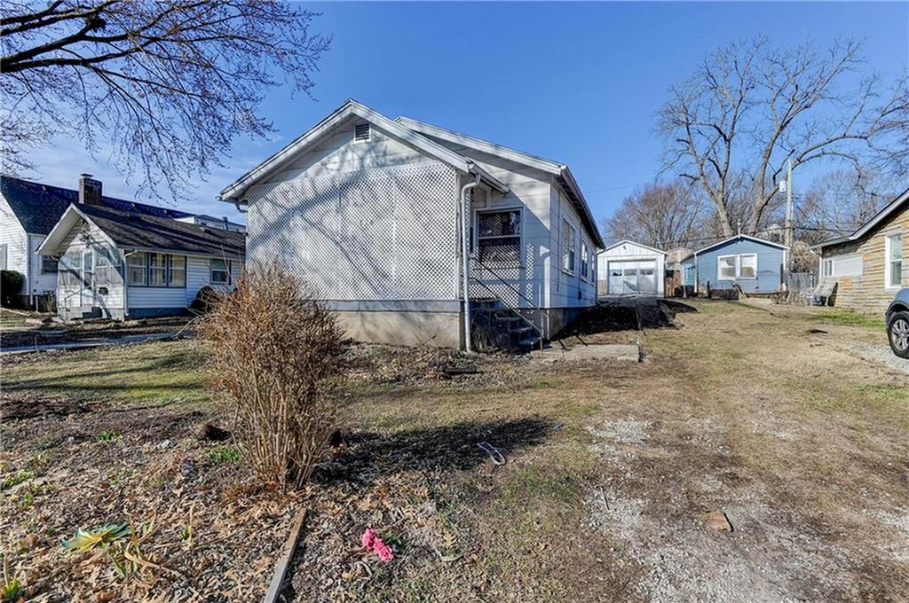 816 S Lake Drive Property Photo