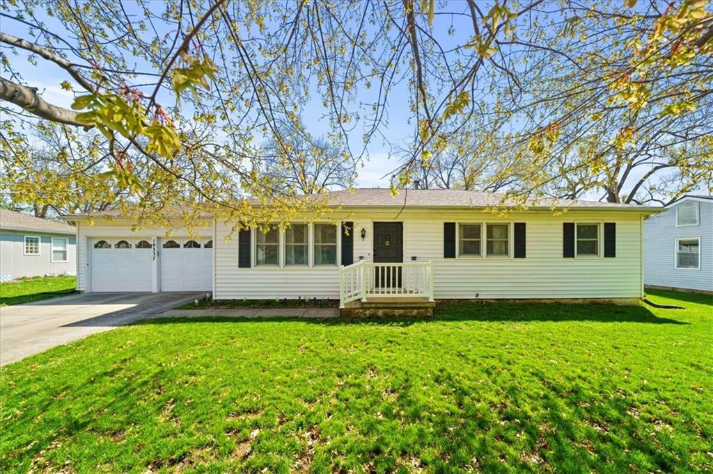 10337 Maple Drive Property Photo