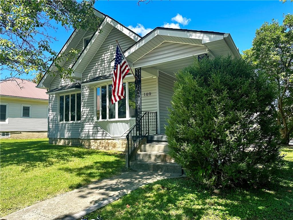 169 E 7th Street Property Photo