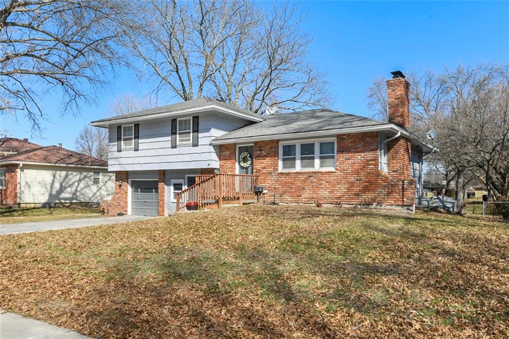 1206 E Willow Drive Property Photo 1