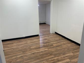 103 S Broadway Street Property Photo 3
