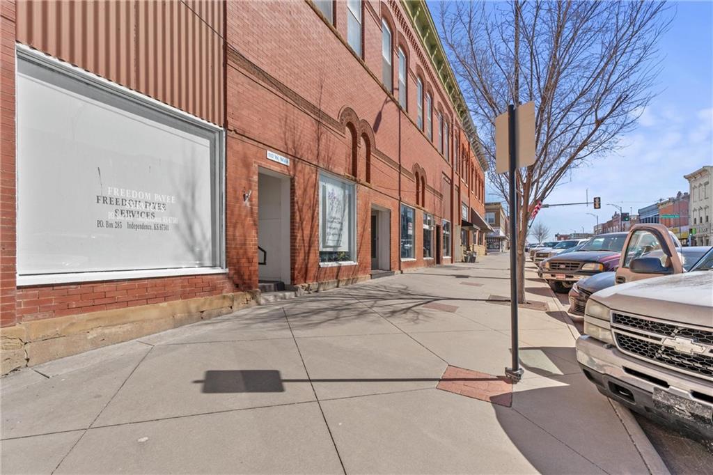 101 N Pennsylvania Avenue Property Photo 40